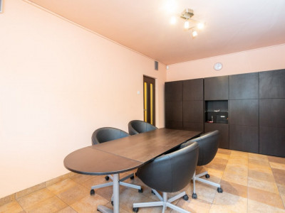 De inchiriat Bd.Lacul Tei - 2 camere birou&rezidenta