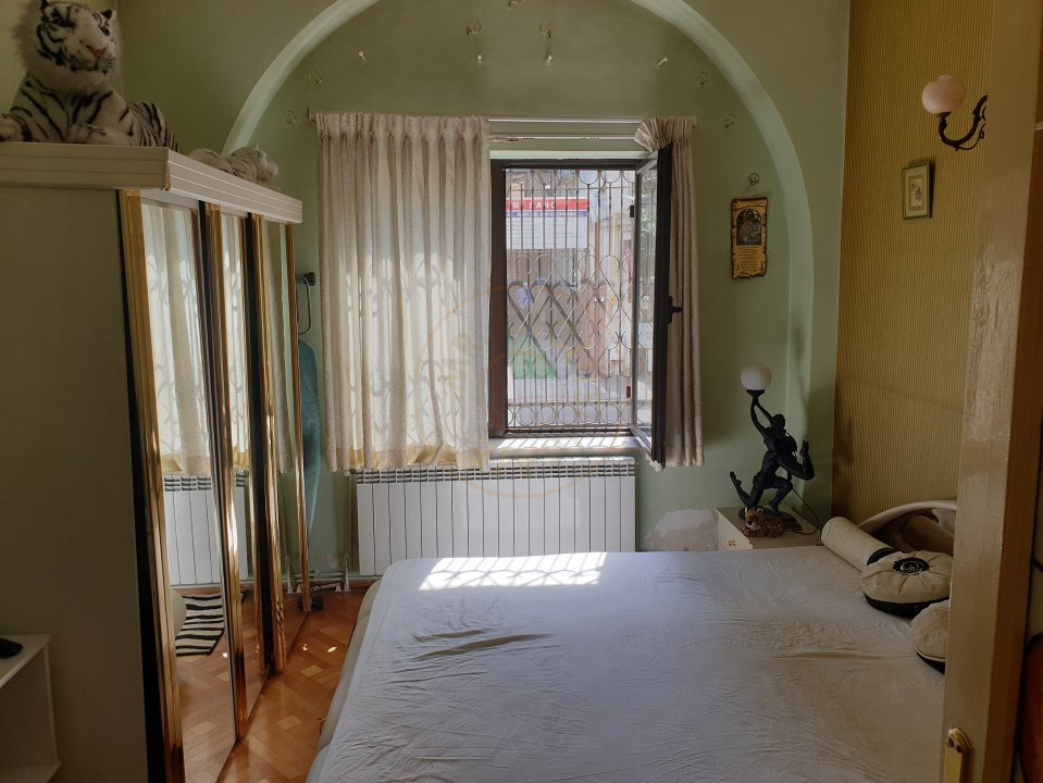 Apartament in vila  5 camere, 132mp - zona Dacia, Bucuresti 5