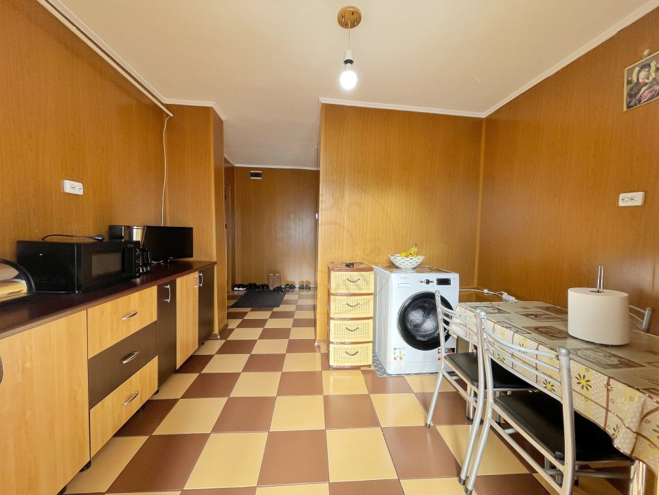 Apartament 3 camere decomandat Mioveni 12