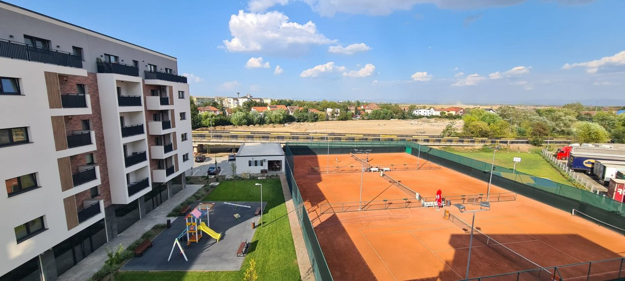 De vânzare apartament 3 camere Botizului Smarald