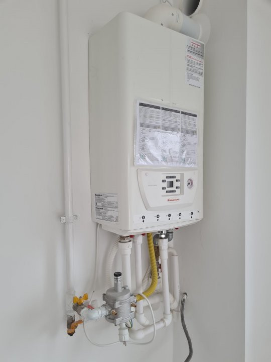 De vânzare apartament 3 camere Botizului Smarald