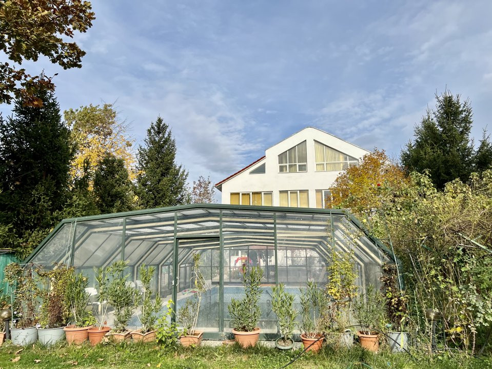 Vila 4 niveluri + piscina, zona Selgros, cartier nou - 0% Comision