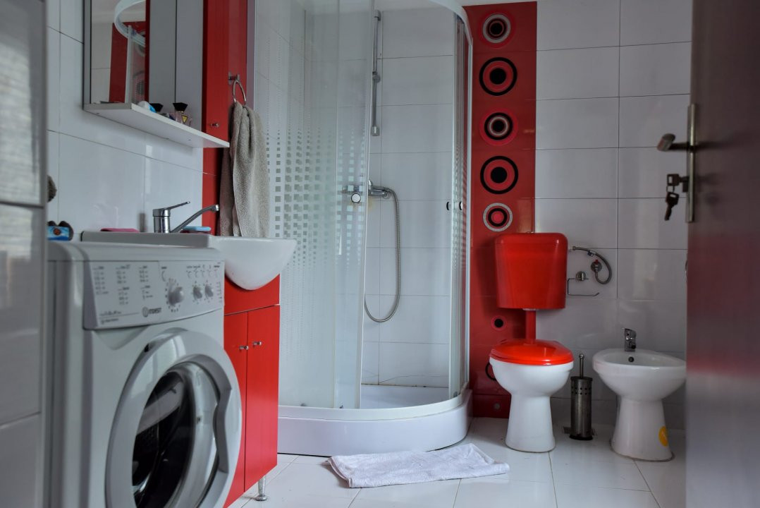 CASA 2 CAMERE, SAT POIENARI sau SCHIMB CU APARTAMENT 