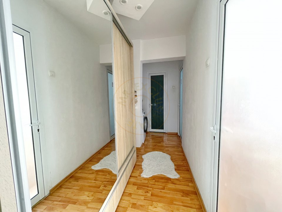 Apartament decomandat cu 3 camere mobilat + loc de parcare Banat  9