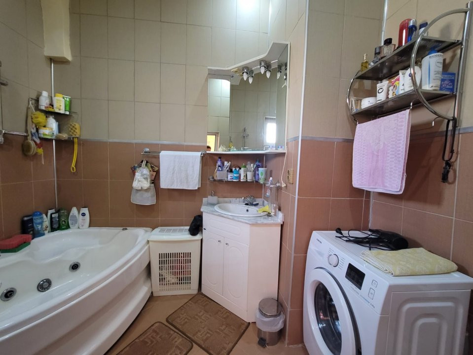 De Vânzare Apartament P-ța Libertății
