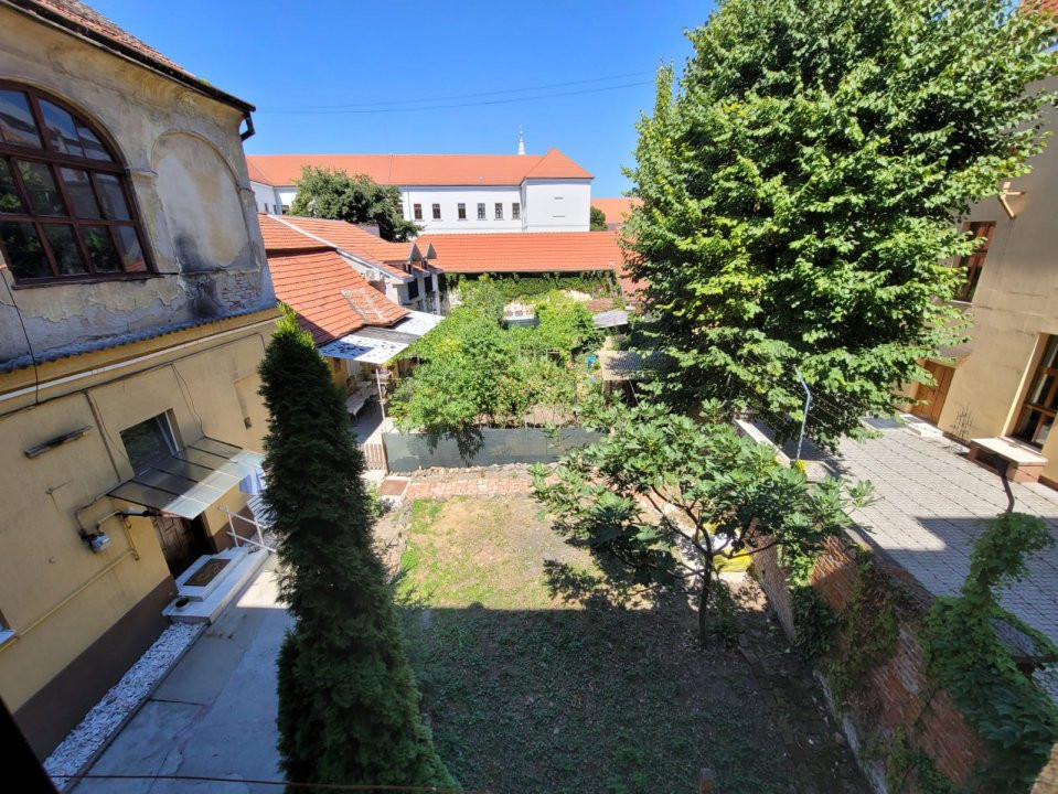 De Vânzare Apartament P-ța Libertății