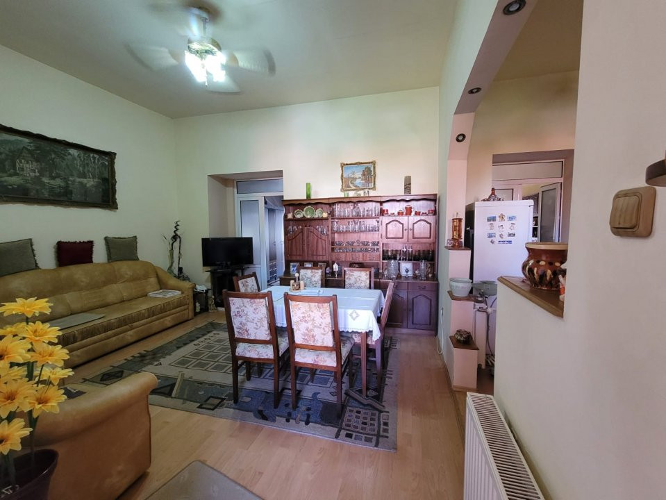 De Vânzare Apartament P-ța Libertății