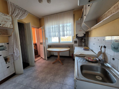 De Vânzare apartament 3 camere Micro 16