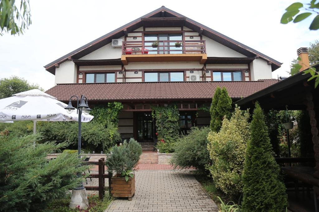 PENSIUNE MONT BLANC ESELNITA