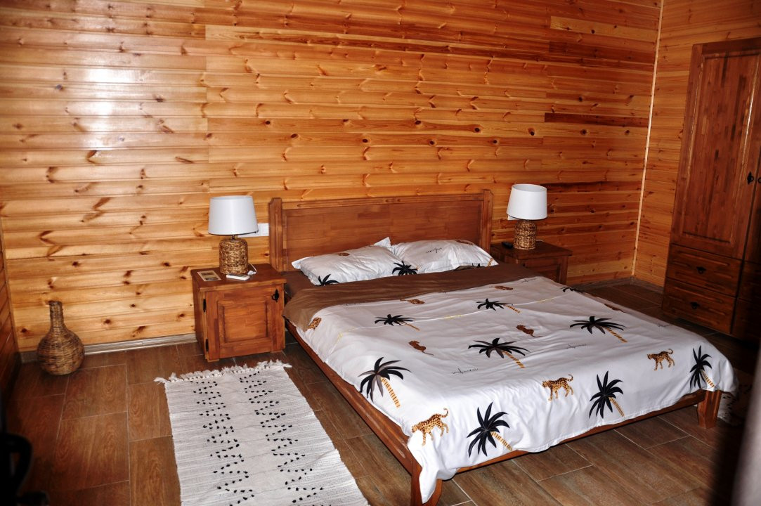 PENSIUNE MONT BLANC ESELNITA