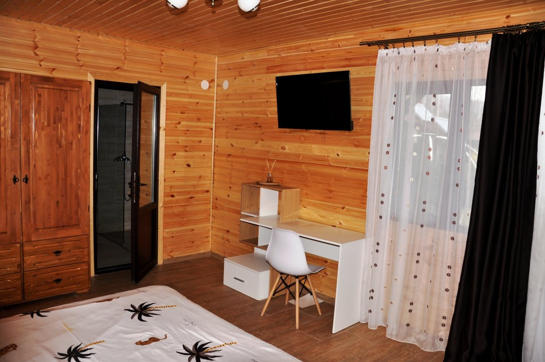 PENSIUNE MONT BLANC ESELNITA