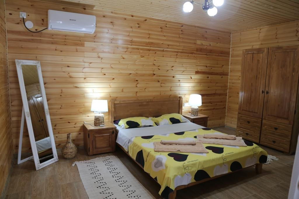 PENSIUNE MONT BLANC ESELNITA