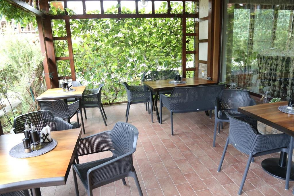 PENSIUNE MONT BLANC ESELNITA