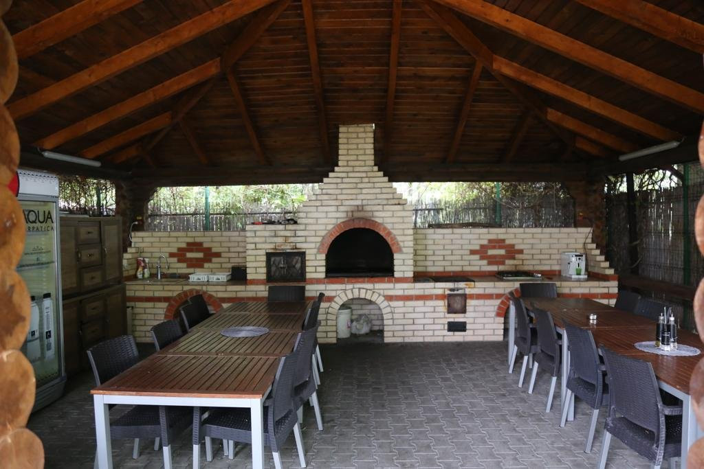 PENSIUNE MONT BLANC ESELNITA