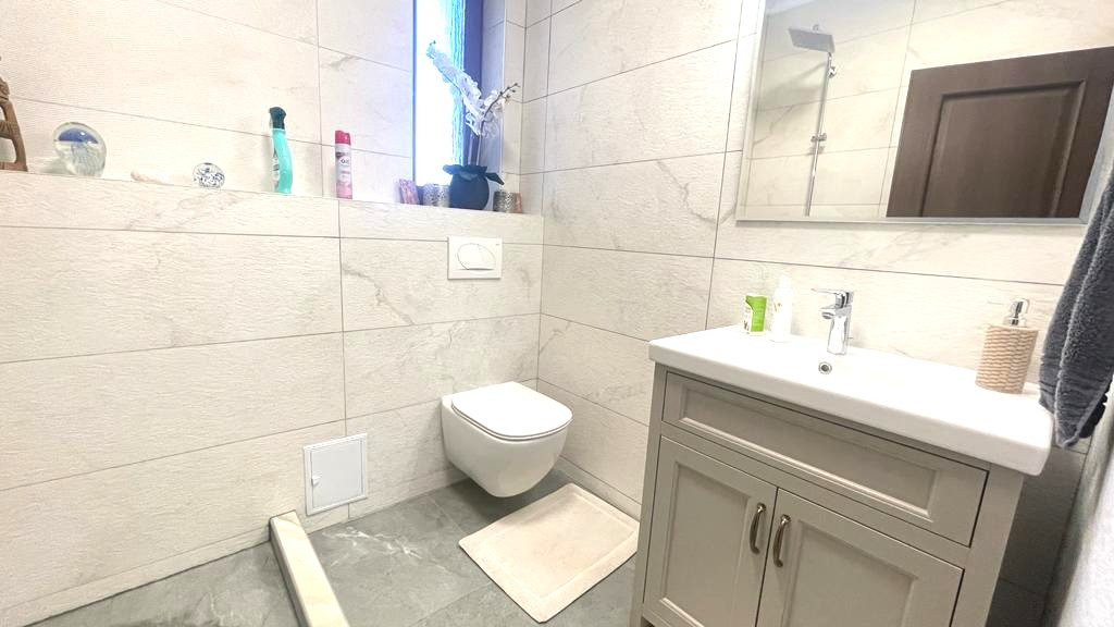 Casa exclusivista cu piscina