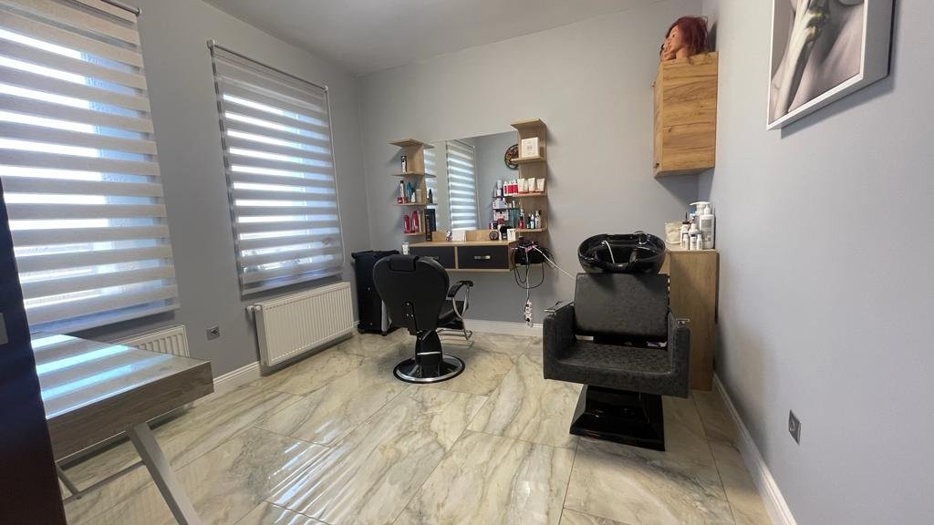 Casa exclusivista cu piscina