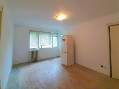Constructorilor, apartament 3 camere,luminos,bine pozitionat