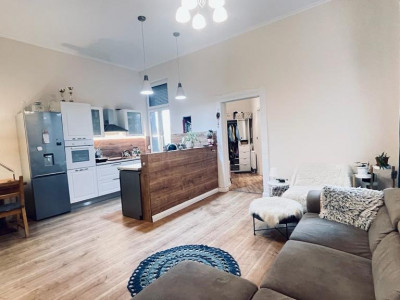 De vânzare Apartament 4 camere CENTRAL