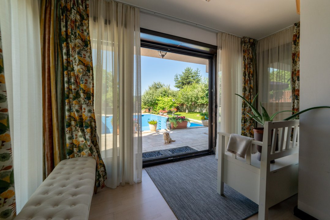 Casă exclusivistă cu vedere panoramică, piscină și grădină - Dealul Capela
