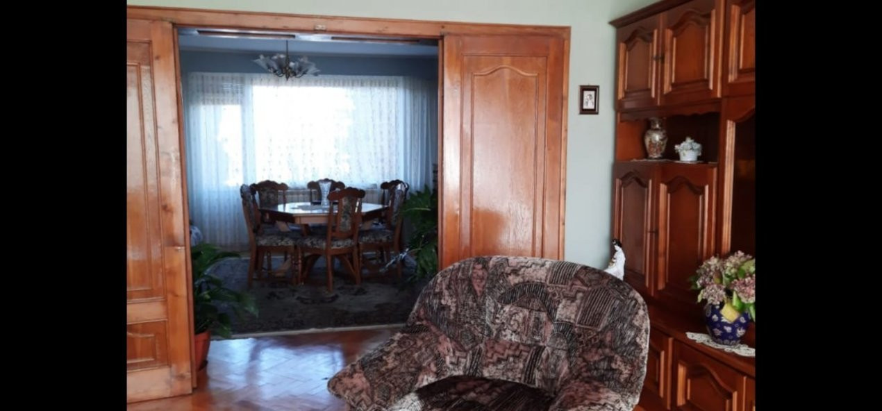 Casa de vanzare cu spatiu de recreere