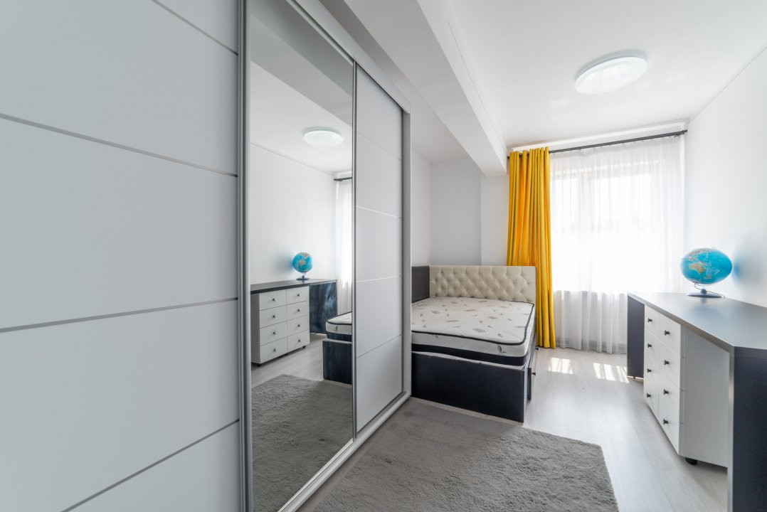 Inchiriere - Apartament 3 camere bloc nou + loc de parcare. Comision 0%