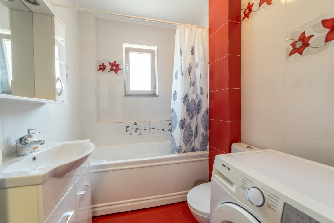 Inchiriere - Apartament 3 camere bloc nou + loc de parcare. Comision 0%