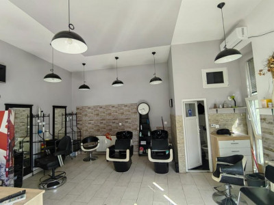 De vânzare spațiu comercial - salon înfrumusețare