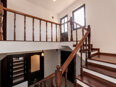 VANZARE / SCHIMB  Casa Curtea de Arges 