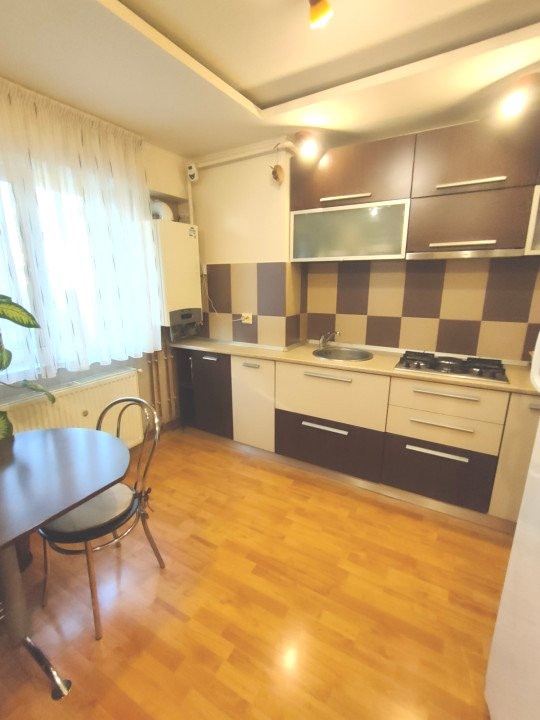 Inchiriere apartament 2 camere modern Fratii Golesti