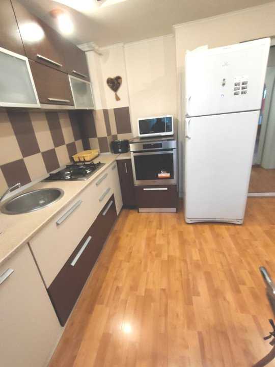 Inchiriere apartament 2 camere modern Fratii Golesti