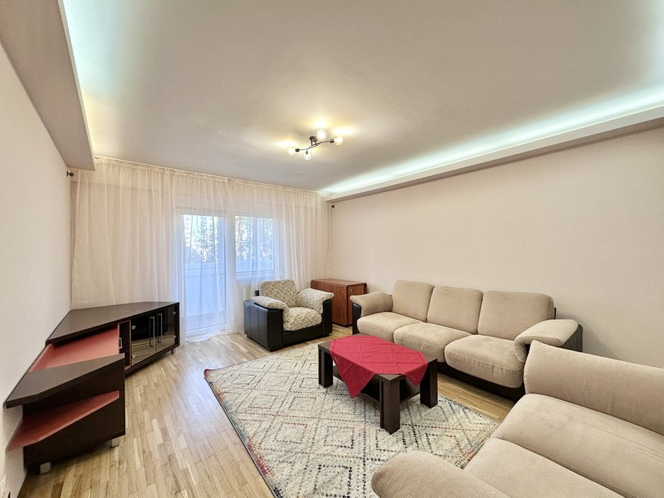 Comision 0. Inchiriere 3 camere decomandate Calea Manastur in statie