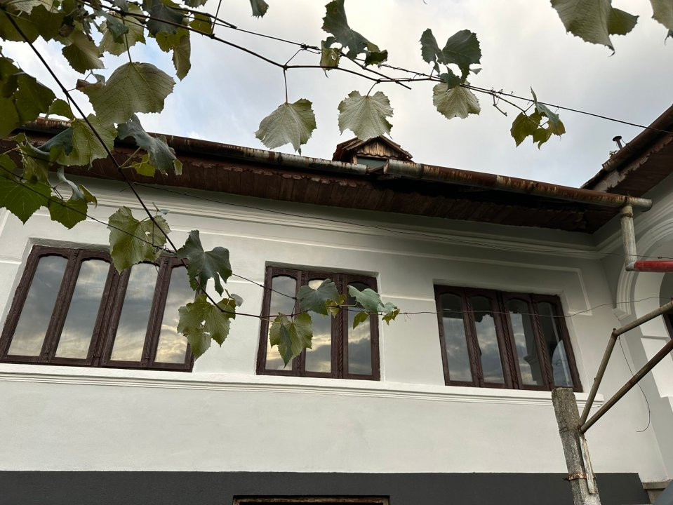 Casa de vanzare com .Stanesti 