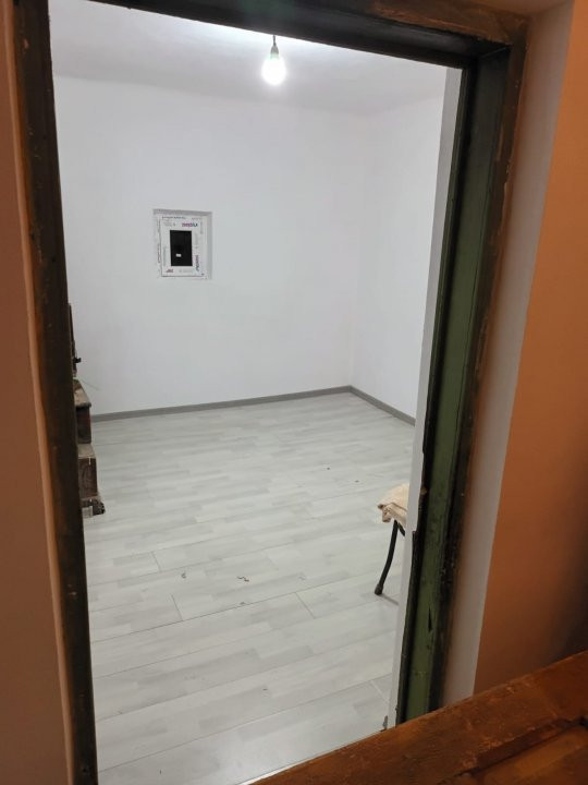 Casa de vanzare com .Stanesti 