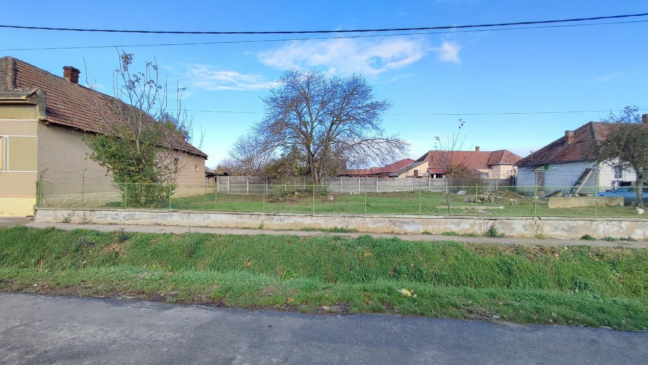 De vânzare Teren Intravilan 703 mp Loc. Urziceni - Jud. Satu Mare - Comision 0% 
