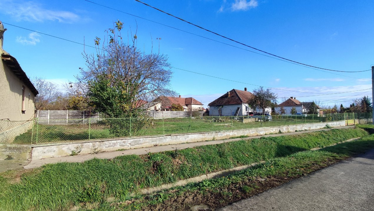 De vânzare Teren Intravilan 703 mp Loc. Urziceni - Jud. Satu Mare - Comision 0% 
