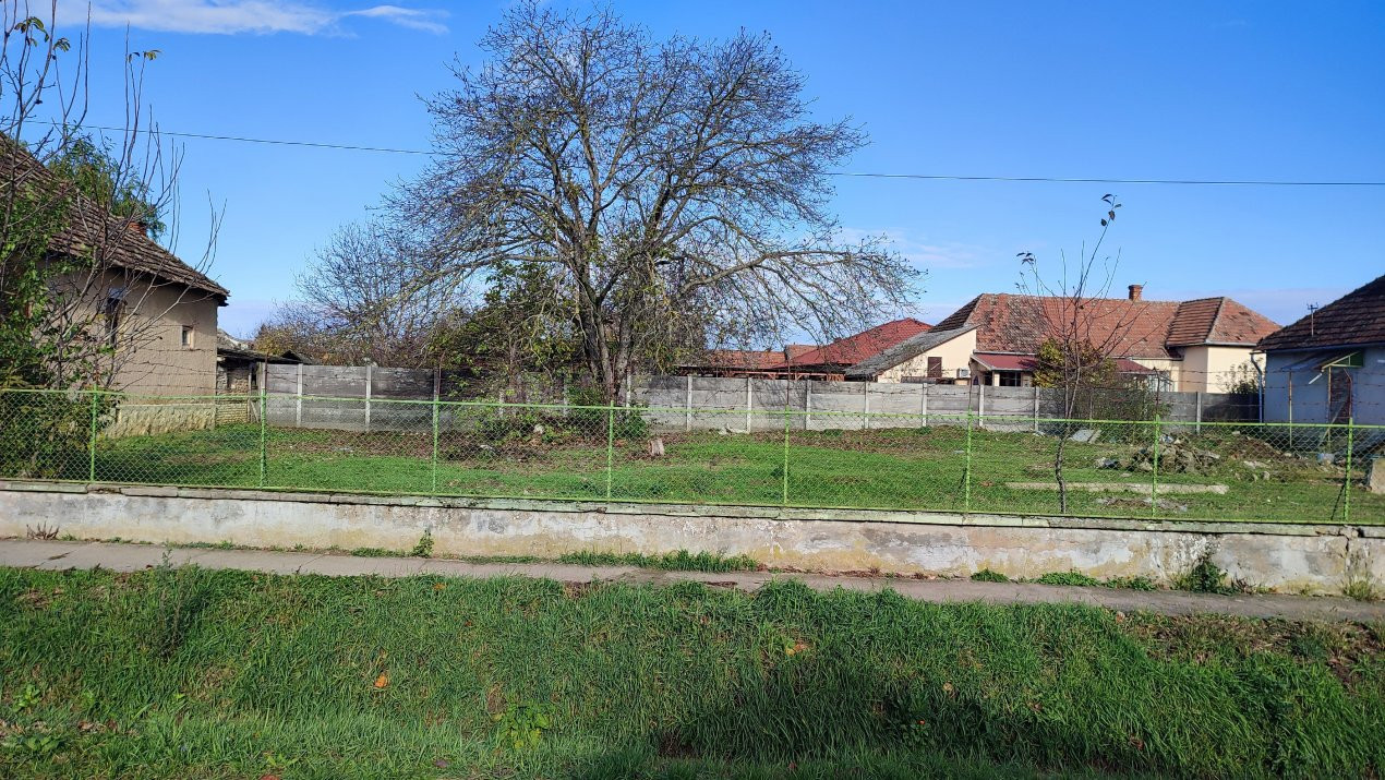 De vânzare Teren Intravilan 703 mp Loc. Urziceni - Jud. Satu Mare - Comision 0% 