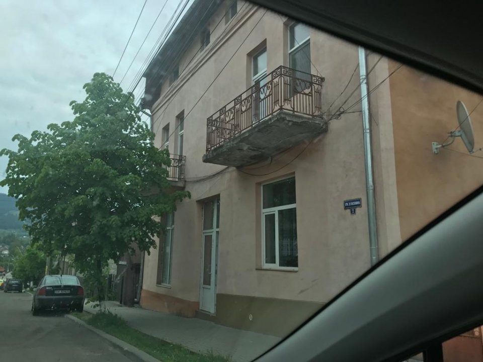 VANZARE SPATIU COMERCIAL-VATRA DORNEI - ZONA CENTRALA