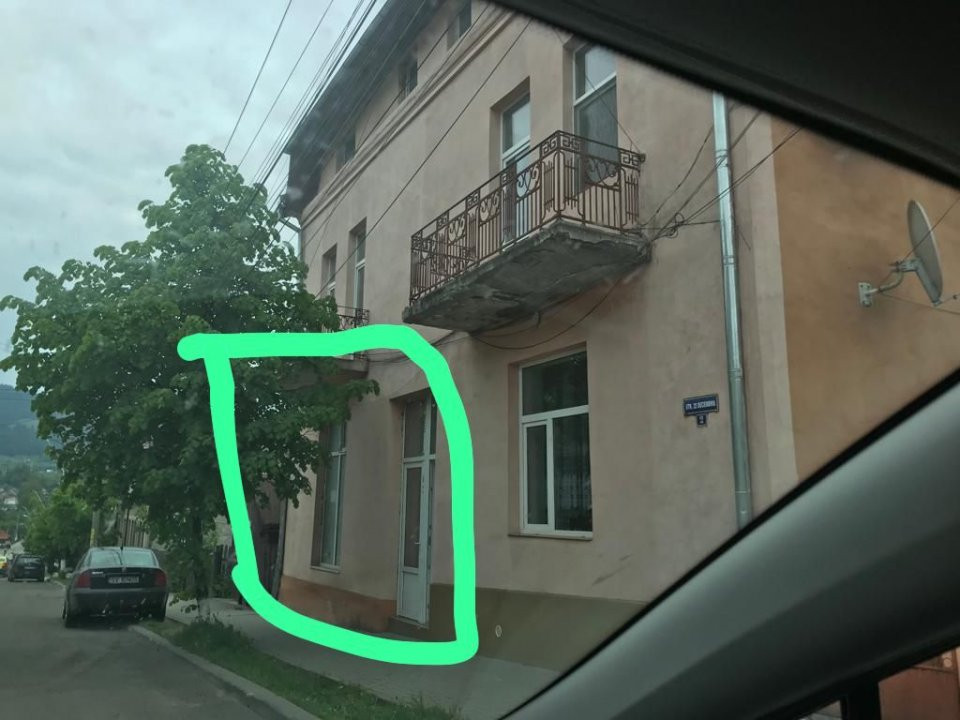 VANZARE SPATIU COMERCIAL-VATRA DORNEI - ZONA CENTRALA