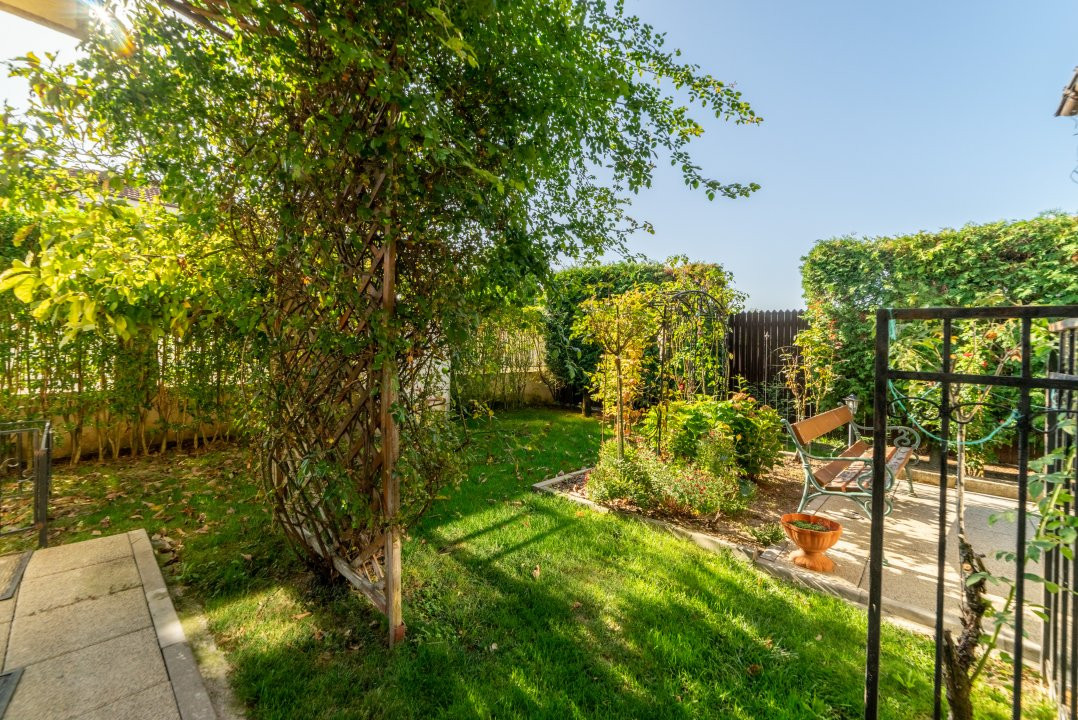 0% Comision Casa 6 camere+teren 726 mp-Calinesti-Ciocanesti-8km de Pitesti!