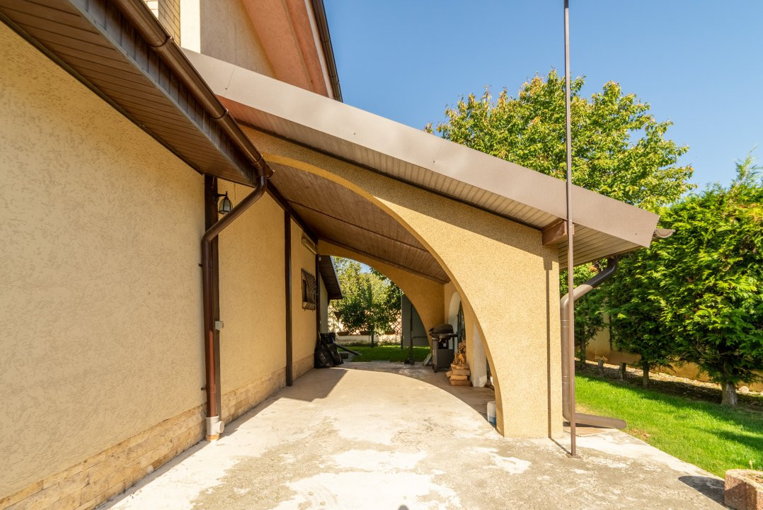 0% Comision Casa 6 camere+teren 726 mp-Calinesti-Ciocanesti-8km de Pitesti!