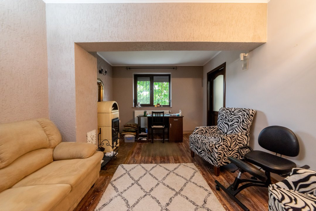 Casa 6 camere+teren 726 mp-Calinesti-Ciocanesti-8km de Pitesti!