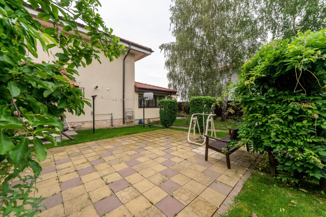 Casa 6 camere+teren 726 mp-Calinesti-Ciocanesti-8km de Pitesti!