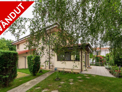 Casa 6 camere+teren 726 mp-Calinesti-Ciocanesti-8km de Pitesti!