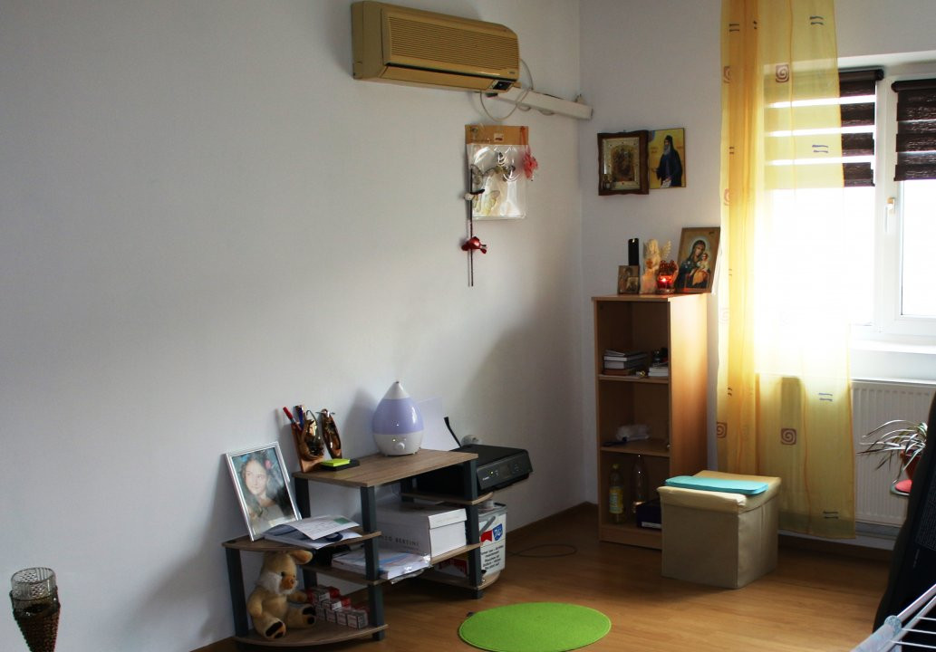 APARTAMENT DE VÂNZARE ROVINARI