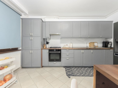 De inchiriat - Spatiu Comercial - 300mp utili - Vulturilor