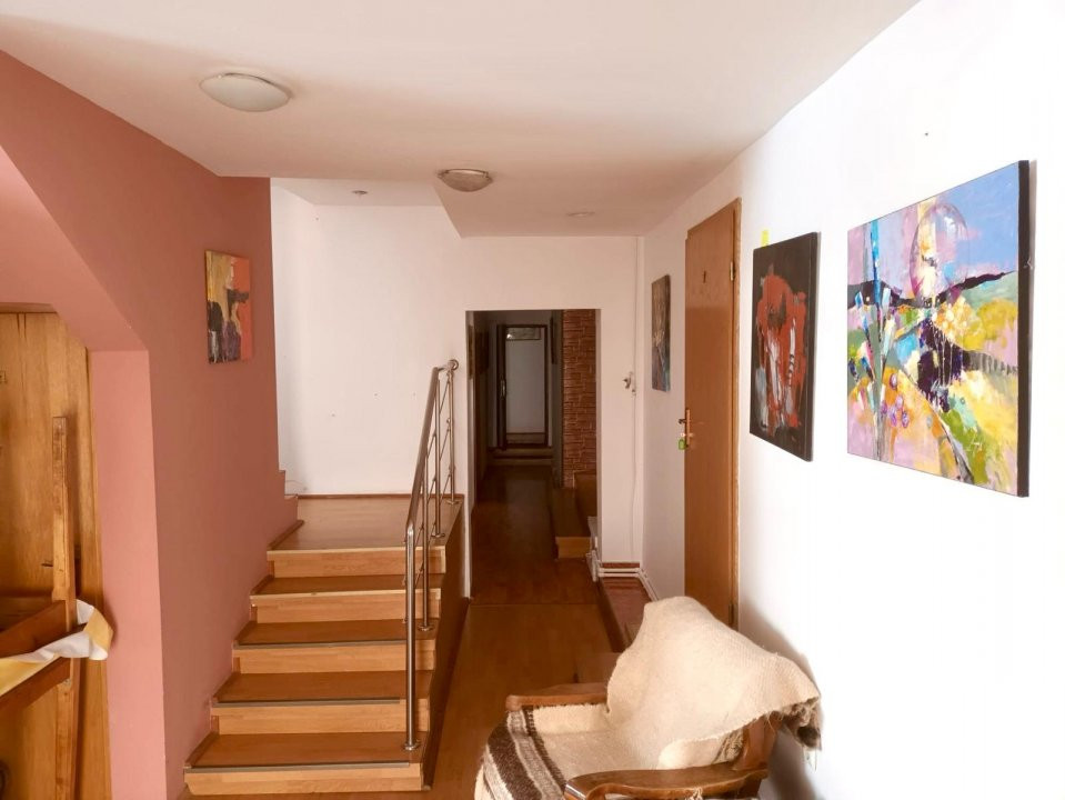 Pensiune cu 12 camere de vânzare în stațiunea Cavnic din Maramureș. Comision 0%