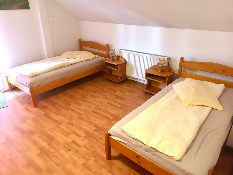 Pensiune cu 12 camere de vânzare în stațiunea Cavnic din Maramureș. Comision 0%