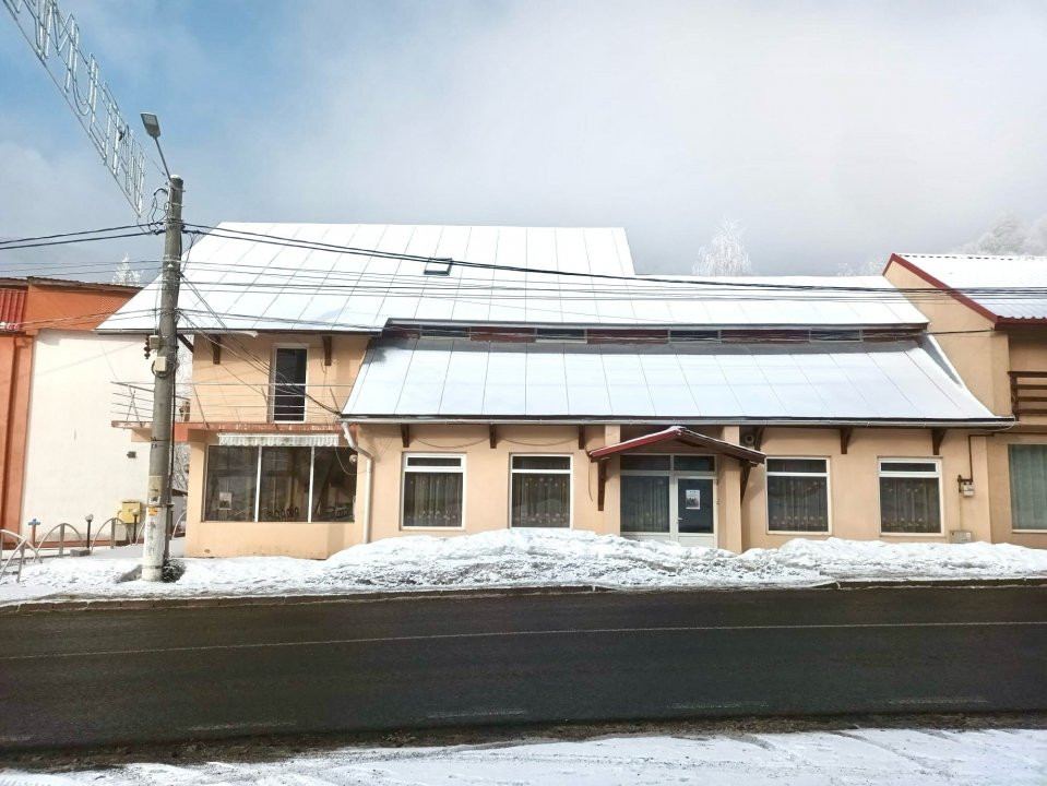 Pensiune cu 12 camere de vânzare în stațiunea Cavnic din Maramureș. Comision 0%
