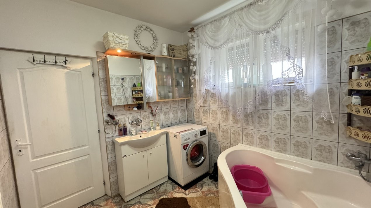 De vânzare Apartament in Casă 2 camere cu Teren 451 mp - Ecoului nr.1 - Carei