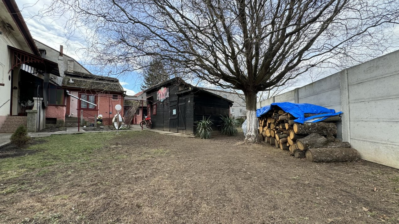 De vânzare Apartament in Casă 2 camere cu Teren 451 mp - Ecoului nr.1 - Carei